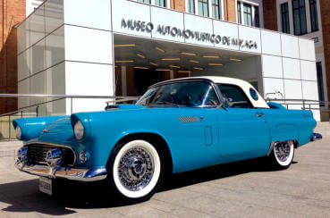 Ford Thunderbird vehículo histórico