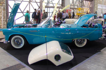 RetroMalaga Ford Thunderbird