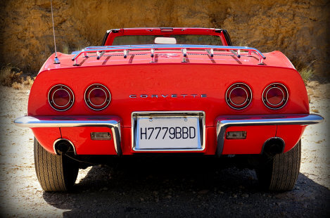 Corvette clásico para reportajes fotográficos y publicitarios