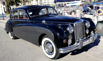 1957 Jaguar MK VIII con techo corredizo