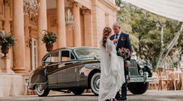 Coches clásicos de lujo y exclusivos para bodas en Málaga y Marbella.
